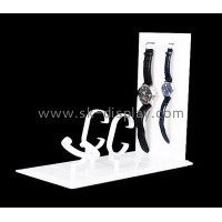 What are the characteristics of plexiglass?