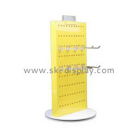 How to identify the quality of plexiglass display stand?