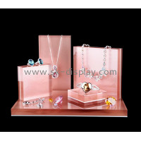 Acrylic Jewelry Display Stands: Enhancing Retail Display with Style and Functionality