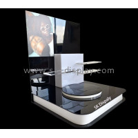 Acrylic Eyewear Display Props Elevating Retail Spaces with Custom Designs by SK Display