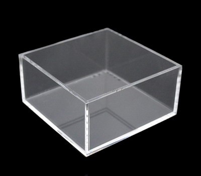 Bespoke clear plexiglass containers STS-062
