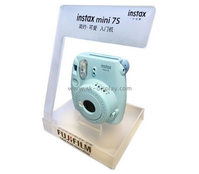 Customize acrylic camera display stand SOD-450