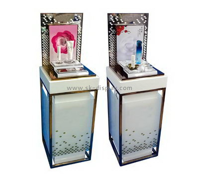 Big plexiglass display counter for cosmetics CO-052