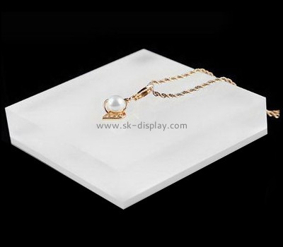 Plexiglass manufacturer customize acrylic jewellery necklace display block JD-152