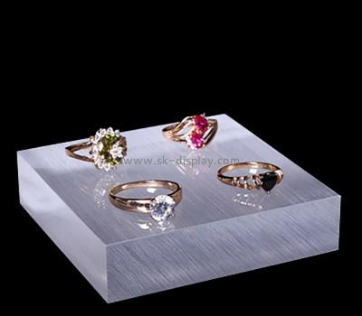 Acrylic display manufacturer custom plexiglass jewelry ring display block JD-225