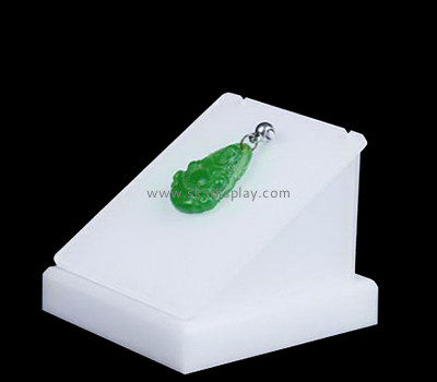 Custom acrylic exhibitions jade pendant display prop JD-301
