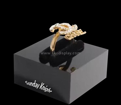 Custom acrylic jewelry store diamond ring display block JD-309